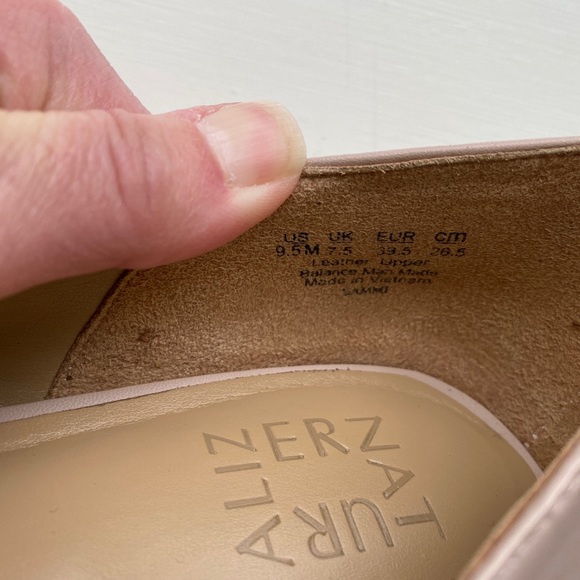 Naturalizer Suede Leather Flat - Picture 6 of 11